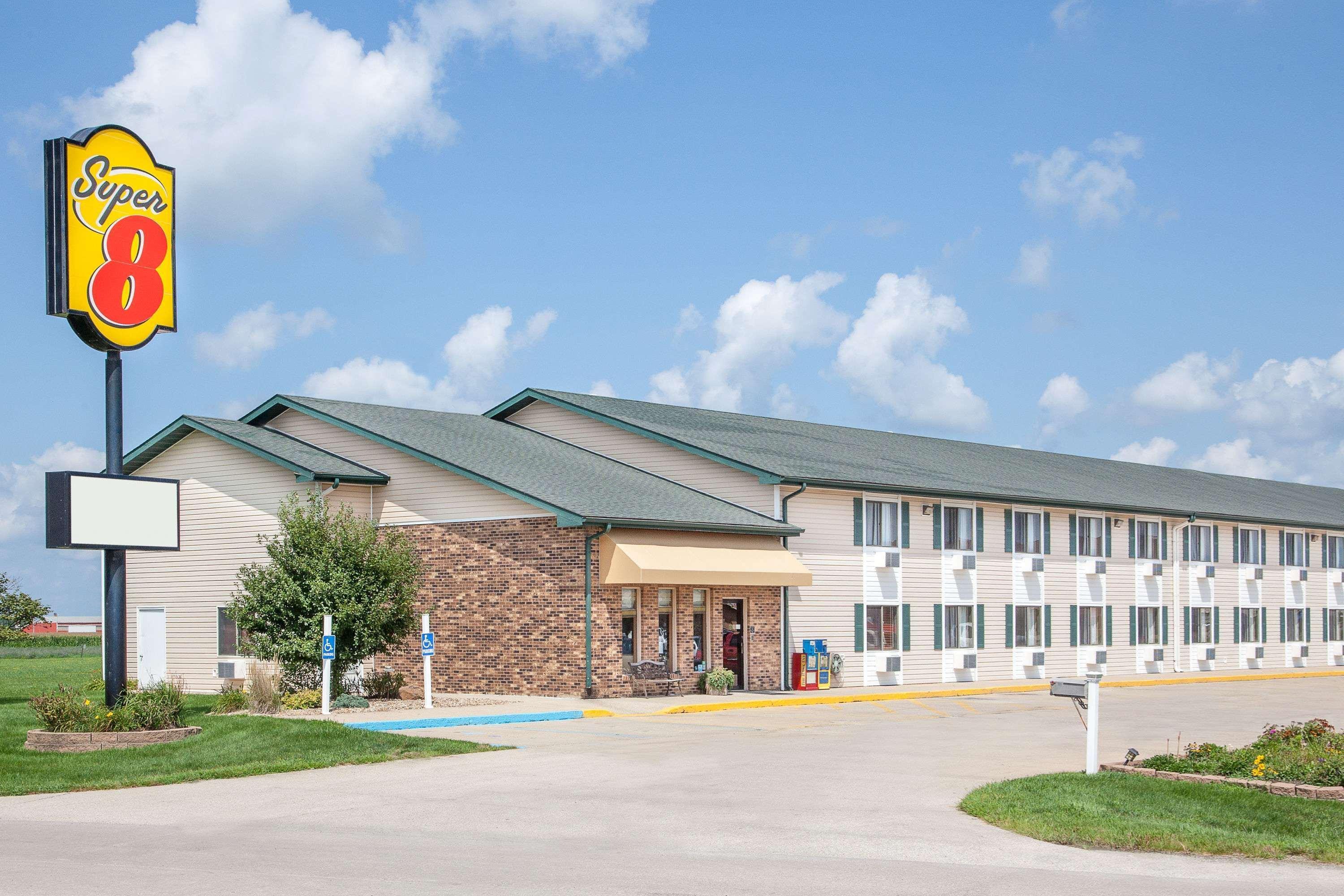 Super 8 By Wyndham Mt Pleasant Motel Mount Pleasant Exterior photo